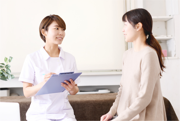スタッフと患者が話している様子